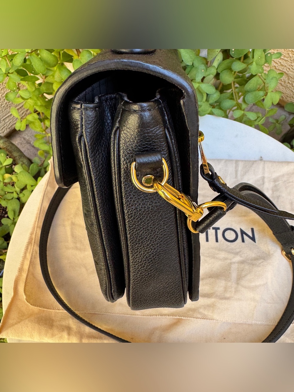 Louis Vuitton Empreinte Leather Métis Crossbody - Picture 7 of 14